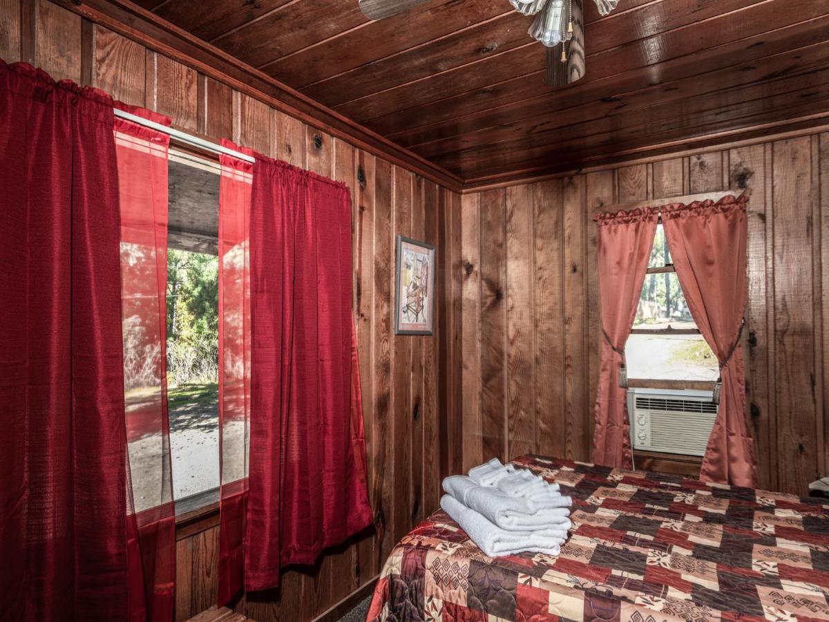 Apache Village Cabinette 15, Queen Bed, Midtown, Sleeps 2 Ruidoso Zewnętrze zdjęcie