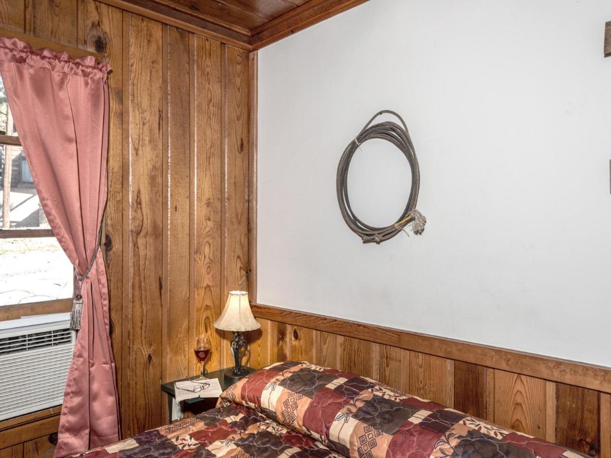 Apache Village Cabinette 15, Queen Bed, Midtown, Sleeps 2 Ruidoso Zewnętrze zdjęcie